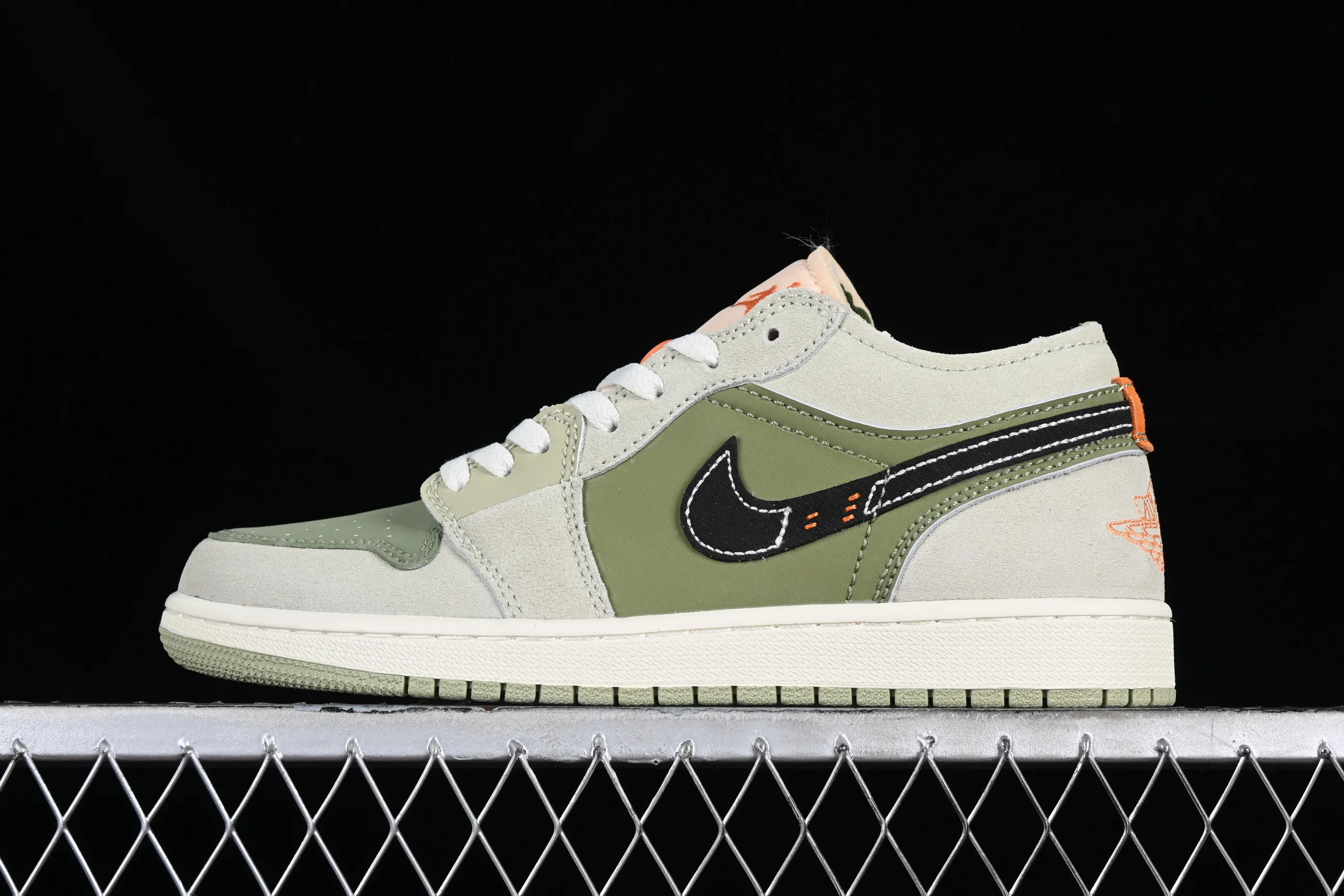 All categories Air Jordan Jordan series basketball shoes Air Jordan 1 Low Z version Air Jordan 1 Low Craft SE "Light Olive" AJ1 Joe 1 military deconstruction style low-top cultural casual sneakers FD6819-300